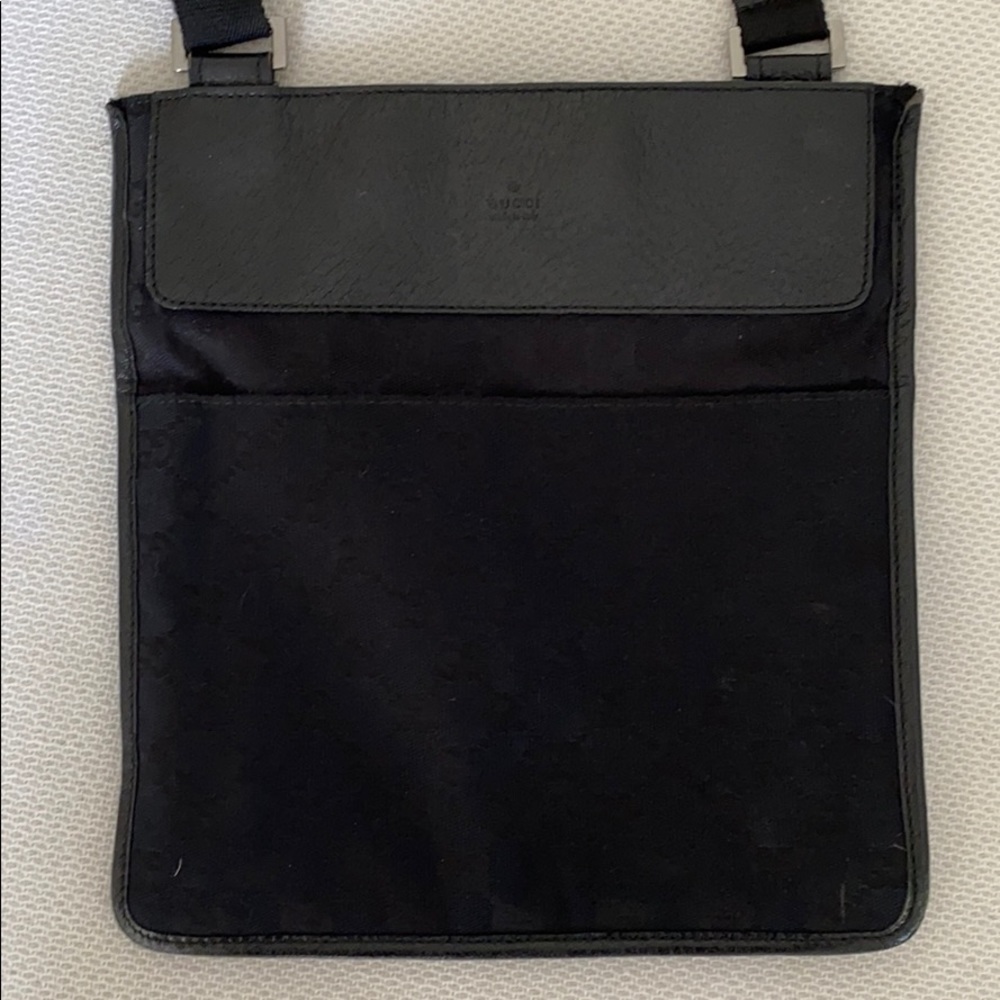 Black Gucci crossbody
